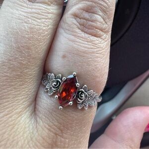 Red Rose Ring